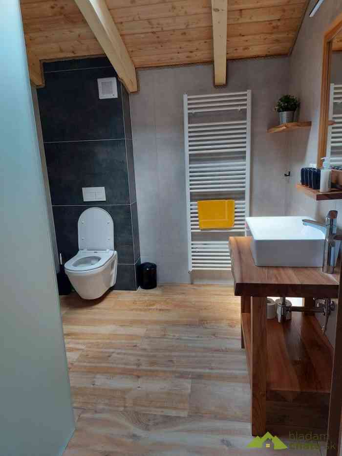 wc.jpg